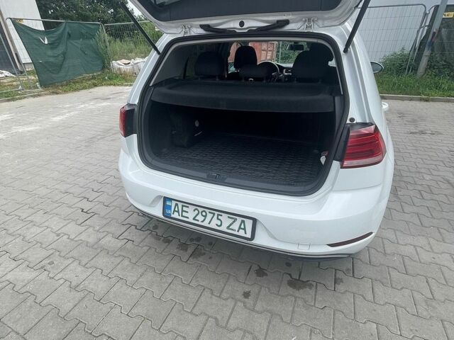 Белый Фольксваген e-Golf, объемом двигателя 0 л и пробегом 116 тыс. км за 11400 $, фото 7 на Automoto.ua