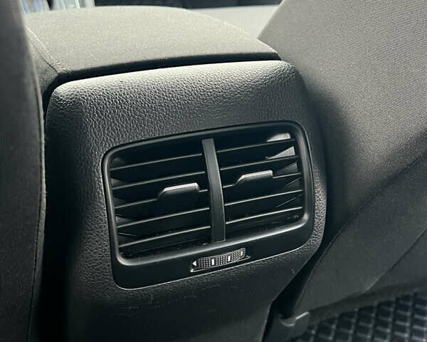 Білий Фольксваген e-Golf, об'ємом двигуна 0 л та пробігом 140 тис. км за 12500 $, фото 37 на Automoto.ua