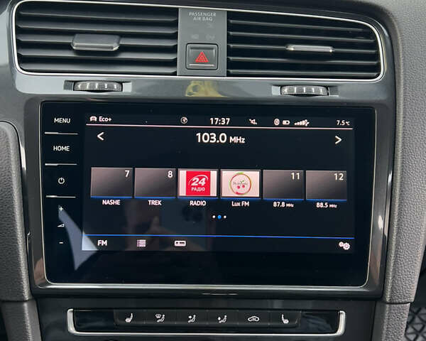 Білий Фольксваген e-Golf, об'ємом двигуна 0 л та пробігом 140 тис. км за 12500 $, фото 30 на Automoto.ua