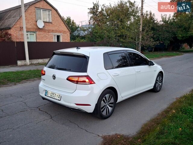 Белый Фольксваген e-Golf, объемом двигателя 0 л и пробегом 125 тыс. км за 11950 $, фото 3 на Automoto.ua