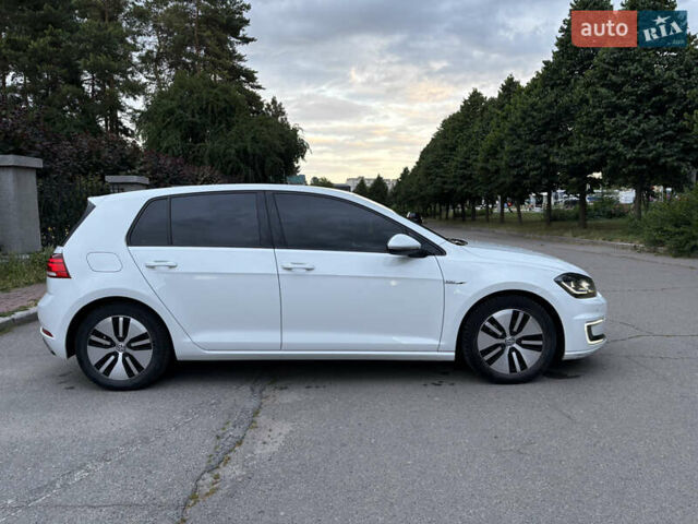 Белый Фольксваген e-Golf, объемом двигателя 0 л и пробегом 128 тыс. км за 13100 $, фото 5 на Automoto.ua
