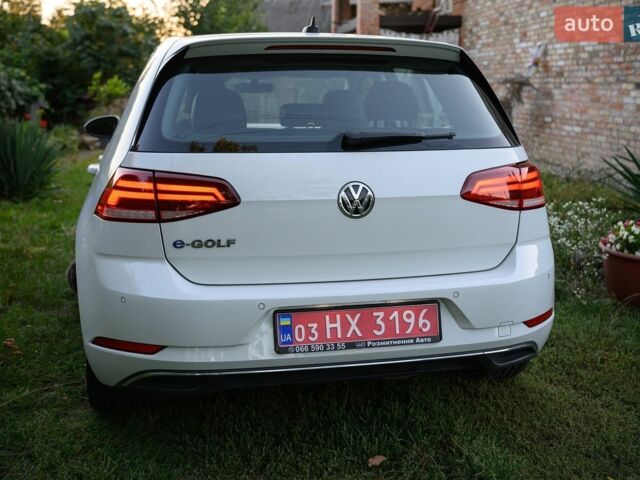 Белый Фольксваген e-Golf, объемом двигателя 0 л и пробегом 139 тыс. км за 11900 $, фото 15 на Automoto.ua