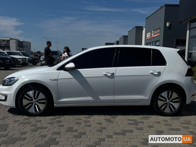 Белый Фольксваген e-Golf, объемом двигателя 36 л и пробегом 118 тыс. км за 15500 $, фото 3 на Automoto.ua
