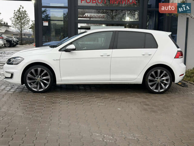 Белый Фольксваген e-Golf, объемом двигателя 0 л и пробегом 137 тыс. км за 12500 $, фото 7 на Automoto.ua