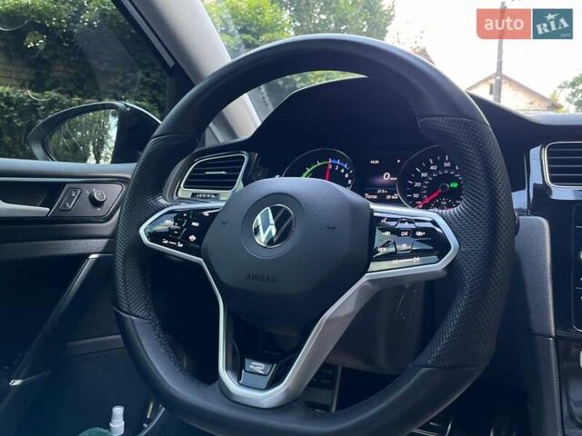 Білий Фольксваген e-Golf, об'ємом двигуна 0 л та пробігом 110 тис. км за 13530 $, фото 26 на Automoto.ua