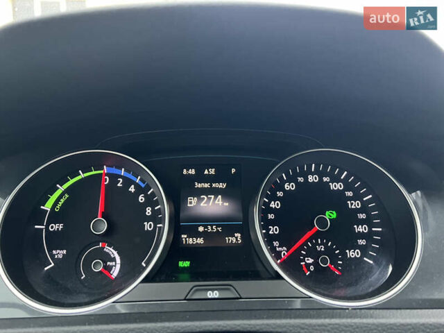 Белый Фольксваген e-Golf, объемом двигателя 0 л и пробегом 117 тыс. км за 11700 $, фото 15 на Automoto.ua