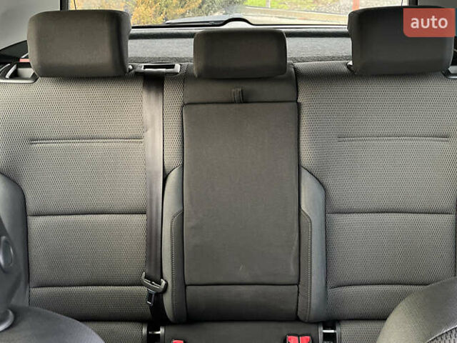 Белый Фольксваген e-Golf, объемом двигателя 0 л и пробегом 76 тыс. км за 12999 $, фото 20 на Automoto.ua