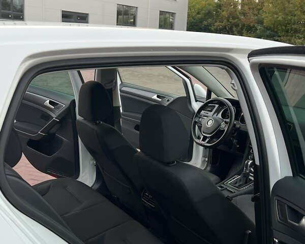 Білий Фольксваген e-Golf, об'ємом двигуна 0 л та пробігом 140 тис. км за 12500 $, фото 22 на Automoto.ua