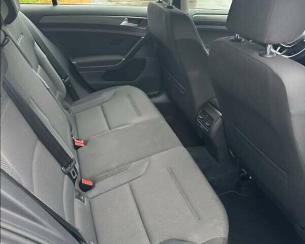 Белый Фольксваген e-Golf, объемом двигателя 0 л и пробегом 163 тыс. км за 11800 $, фото 1 на Automoto.ua