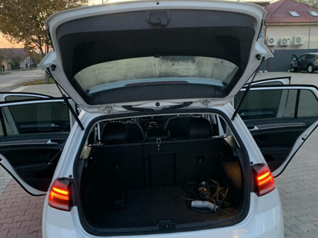 Білий Фольксваген e-Golf, об'ємом двигуна 0 л та пробігом 178 тис. км за 13000 $, фото 13 на Automoto.ua