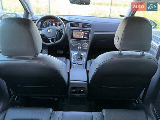 Білий Фольксваген e-Golf, об'ємом двигуна 0 л та пробігом 197 тис. км за 11999 $, фото 24 на Automoto.ua