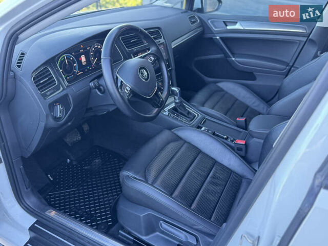 Білий Фольксваген e-Golf, об'ємом двигуна 0 л та пробігом 197 тис. км за 11999 $, фото 8 на Automoto.ua