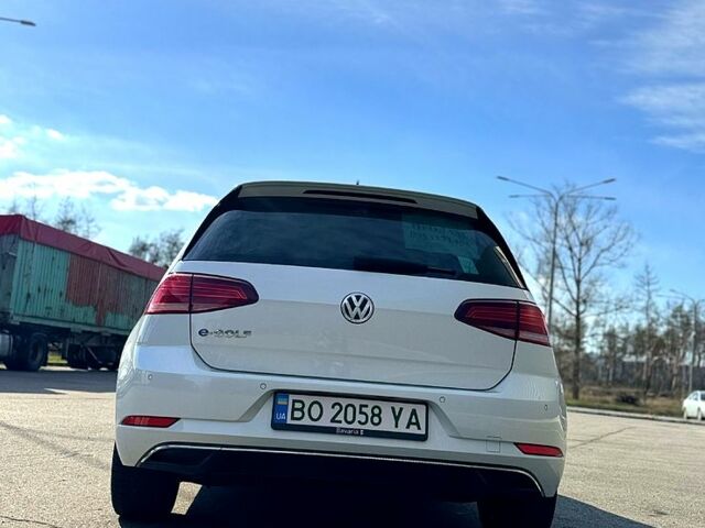 Білий Фольксваген e-Golf, об'ємом двигуна 0.14 л та пробігом 97 тис. км за 12500 $, фото 3 на Automoto.ua
