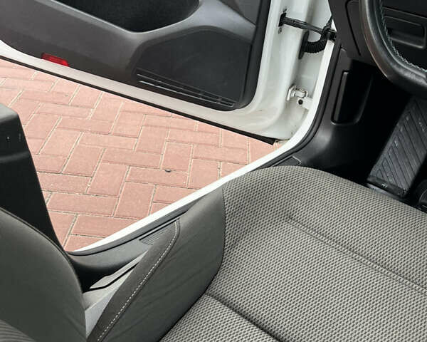 Білий Фольксваген e-Golf, об'ємом двигуна 0 л та пробігом 140 тис. км за 12500 $, фото 36 на Automoto.ua