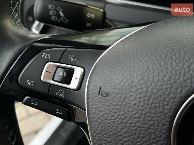 Белый Фольксваген e-Golf, объемом двигателя 0 л и пробегом 76 тыс. км за 12999 $, фото 12 на Automoto.ua