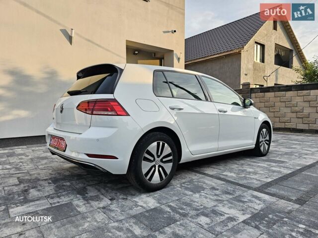 Белый Фольксваген e-Golf, объемом двигателя 0 л и пробегом 65 тыс. км за 14000 $, фото 8 на Automoto.ua