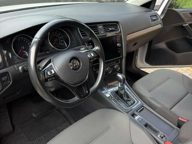 Белый Фольксваген e-Golf, объемом двигателя 0 л и пробегом 116 тыс. км за 12100 $, фото 29 на Automoto.ua