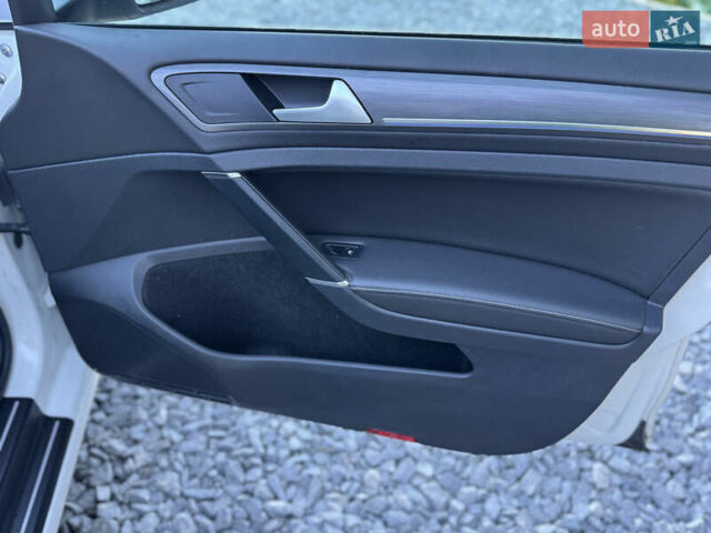 Білий Фольксваген e-Golf, об'ємом двигуна 0 л та пробігом 197 тис. км за 11999 $, фото 30 на Automoto.ua