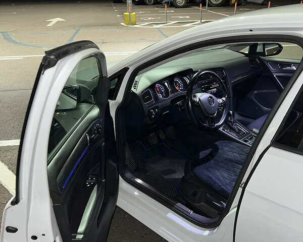 Білий Фольксваген e-Golf, об'ємом двигуна 0 л та пробігом 248 тис. км за 9500 $, фото 9 на Automoto.ua