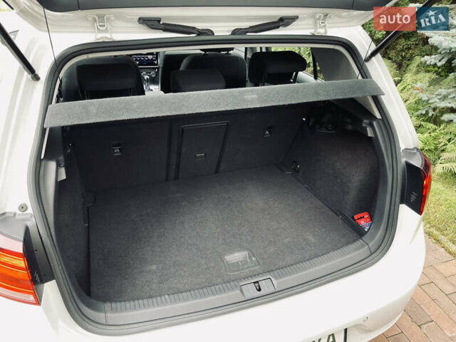 Белый Фольксваген e-Golf, объемом двигателя 0 л и пробегом 112 тыс. км за 13500 $, фото 6 на Automoto.ua