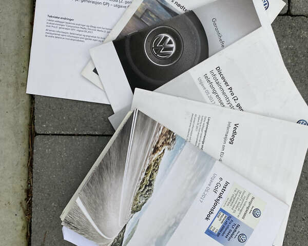 Білий Фольксваген e-Golf, об'ємом двигуна 0 л та пробігом 127 тис. км за 17000 $, фото 24 на Automoto.ua