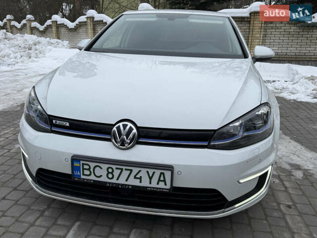 Белый Фольксваген e-Golf, объемом двигателя 0 л и пробегом 84 тыс. км за 11999 $, фото 3 на Automoto.ua