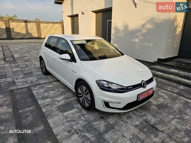 Белый Фольксваген e-Golf, объемом двигателя 0 л и пробегом 65 тыс. км за 14000 $, фото 3 на Automoto.ua