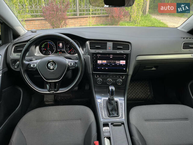 Білий Фольксваген e-Golf, об'ємом двигуна 0 л та пробігом 74 тис. км за 15200 $, фото 20 на Automoto.ua