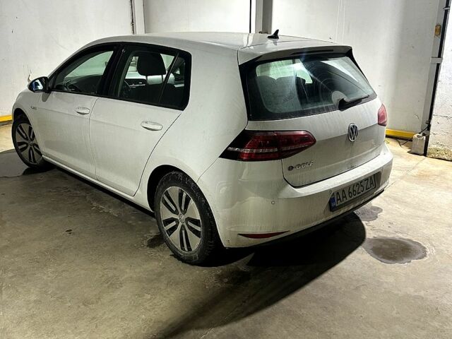 Білий Фольксваген e-Golf, об'ємом двигуна 0 л та пробігом 10100 тис. км за 9000 $, фото 3 на Automoto.ua