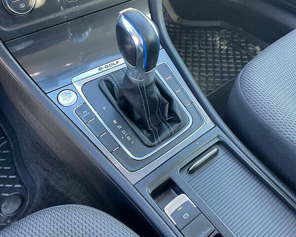 Білий Фольксваген e-Golf, об'ємом двигуна 0 л та пробігом 57 тис. км за 11500 $, фото 11 на Automoto.ua