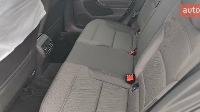 Белый Фольксваген e-Golf, объемом двигателя 0 л и пробегом 89 тыс. км за 12999 $, фото 7 на Automoto.ua