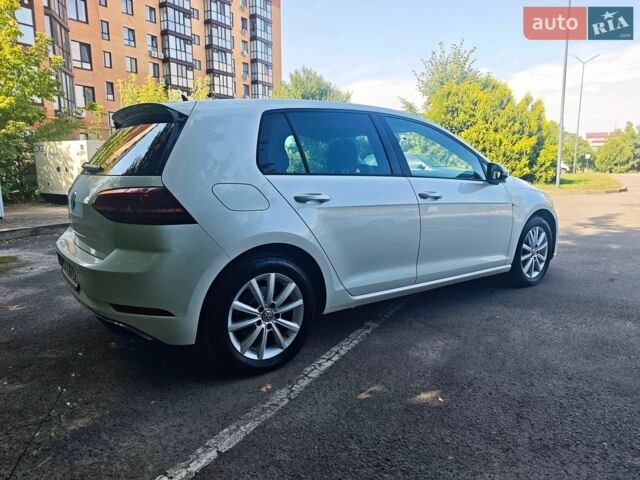 Білий Фольксваген e-Golf, об'ємом двигуна 0 л та пробігом 61 тис. км за 13450 $, фото 11 на Automoto.ua