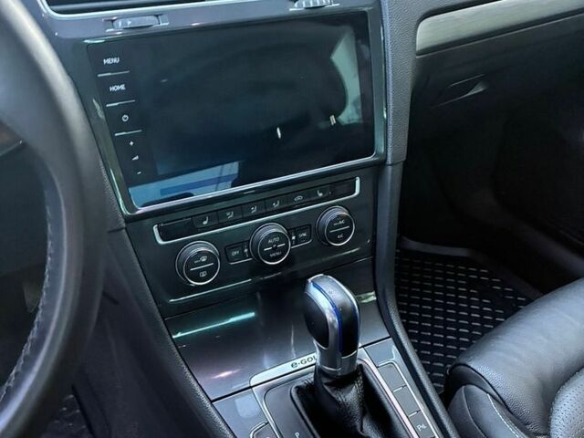 Білий Фольксваген e-Golf, об'ємом двигуна 0 л та пробігом 111 тис. км за 12400 $, фото 8 на Automoto.ua