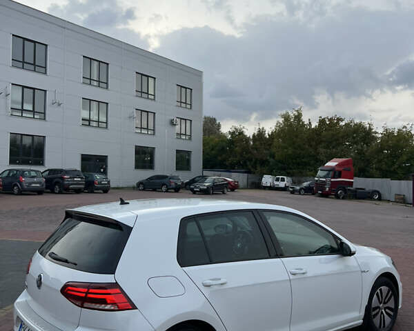 Білий Фольксваген e-Golf, об'ємом двигуна 0 л та пробігом 140 тис. км за 12500 $, фото 10 на Automoto.ua