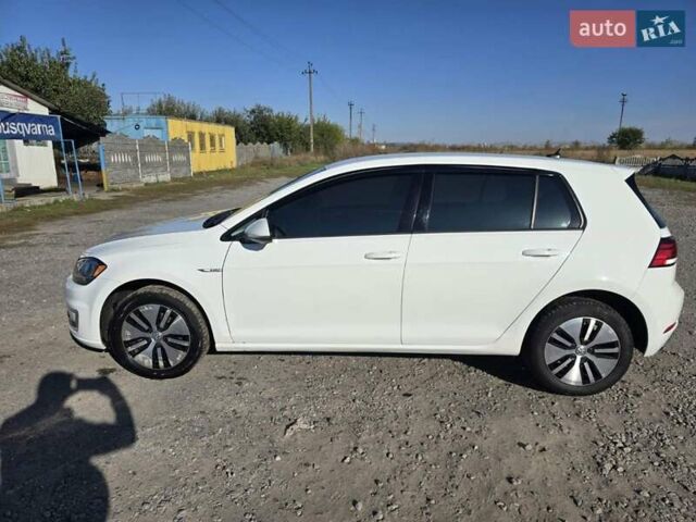 Белый Фольксваген e-Golf, объемом двигателя 0 л и пробегом 130 тыс. км за 11400 $, фото 1 на Automoto.ua