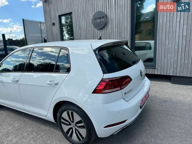 Белый Фольксваген e-Golf, объемом двигателя 0 л и пробегом 165 тыс. км за 12000 $, фото 13 на Automoto.ua