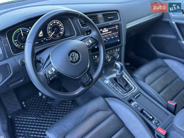 Білий Фольксваген e-Golf, об'ємом двигуна 0 л та пробігом 197 тис. км за 11999 $, фото 10 на Automoto.ua