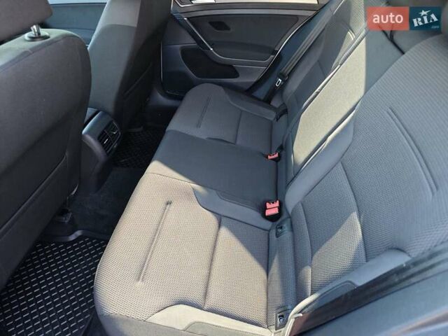 Білий Фольксваген e-Golf, об'ємом двигуна 0 л та пробігом 96 тис. км за 13150 $, фото 16 на Automoto.ua