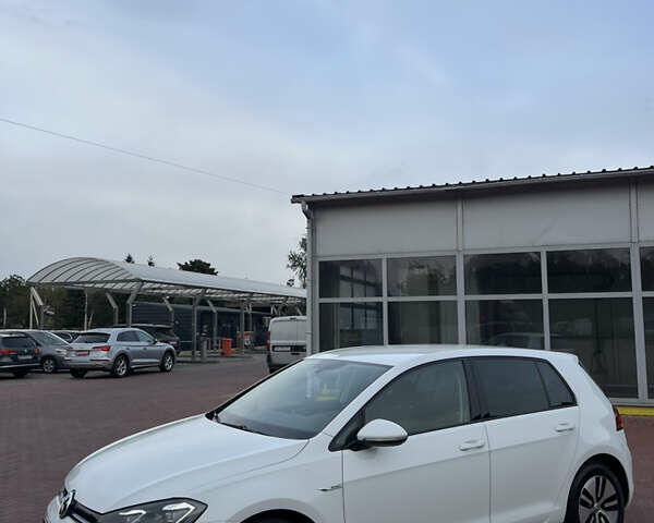 Білий Фольксваген e-Golf, об'ємом двигуна 0 л та пробігом 140 тис. км за 12500 $, фото 15 на Automoto.ua