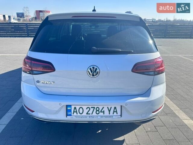 Белый Фольксваген e-Golf, объемом двигателя 0 л и пробегом 137 тыс. км за 13300 $, фото 4 на Automoto.ua