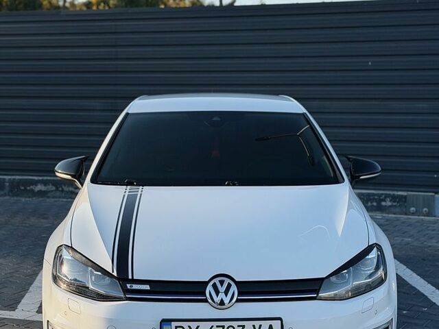 Белый Фольксваген e-Golf, объемом двигателя 0 л и пробегом 132 тыс. км за 12300 $, фото 3 на Automoto.ua