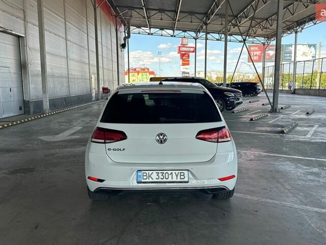 Білий Фольксваген e-Golf, об'ємом двигуна 0 л та пробігом 142 тис. км за 12300 $, фото 5 на Automoto.ua