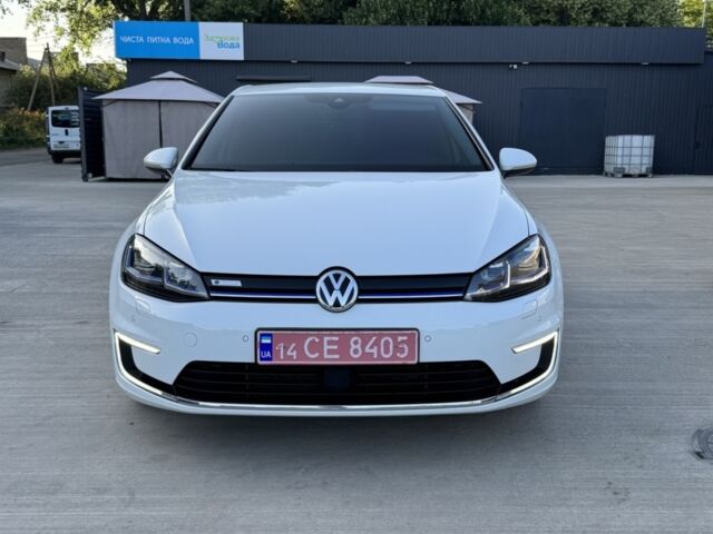 Белый Фольксваген e-Golf, объемом двигателя 0 л и пробегом 120 тыс. км за 13593 $, фото 1 на Automoto.ua