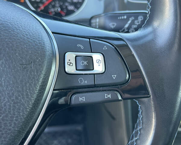 Белый Фольксваген e-Golf, объемом двигателя 0 л и пробегом 56 тыс. км за 11600 $, фото 17 на Automoto.ua