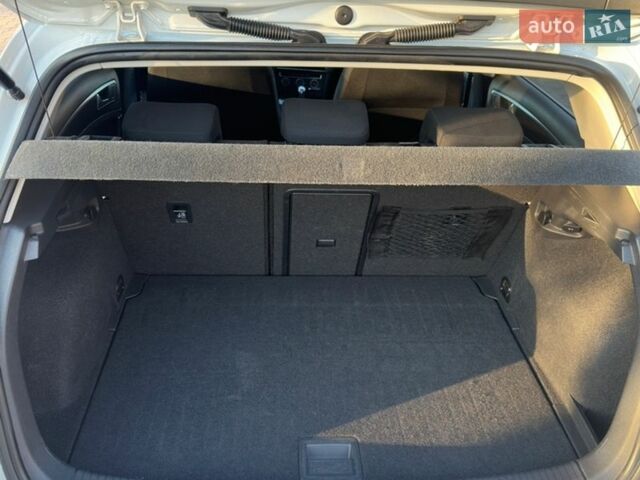 Білий Фольксваген e-Golf, об'ємом двигуна 0 л та пробігом 176 тис. км за 12650 $, фото 10 на Automoto.ua