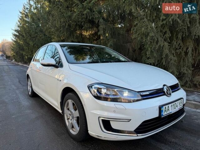 Білий Фольксваген e-Golf, об'ємом двигуна 0 л та пробігом 94 тис. км за 15800 $, фото 12 на Automoto.ua
