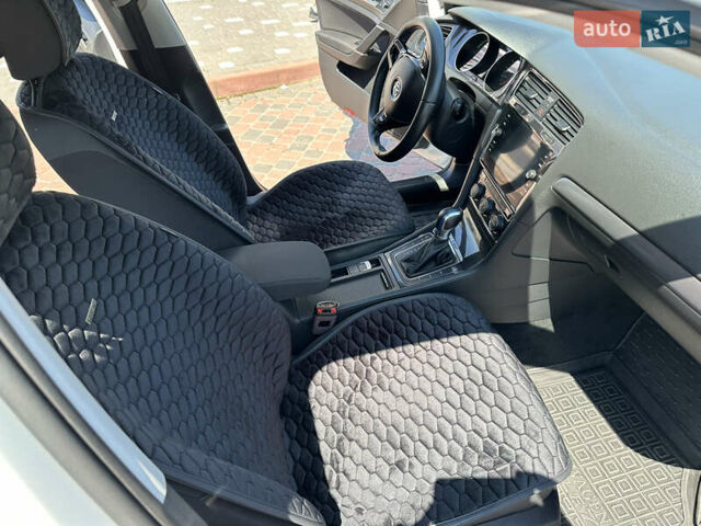 Белый Фольксваген e-Golf, объемом двигателя 0 л и пробегом 20 тыс. км за 15500 $, фото 18 на Automoto.ua