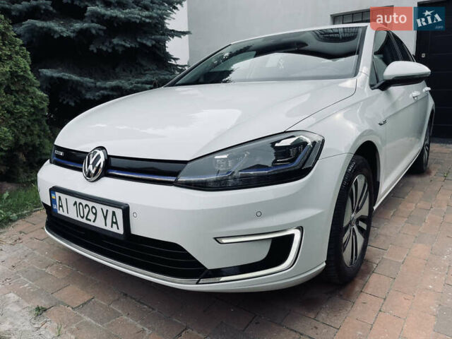 Белый Фольксваген e-Golf, объемом двигателя 0 л и пробегом 112 тыс. км за 13500 $, фото 3 на Automoto.ua