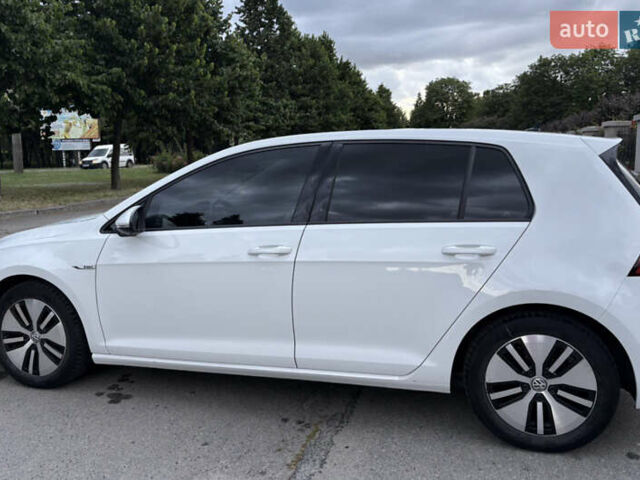 Білий Фольксваген e-Golf, об'ємом двигуна 0 л та пробігом 130 тис. км за 12300 $, фото 2 на Automoto.ua