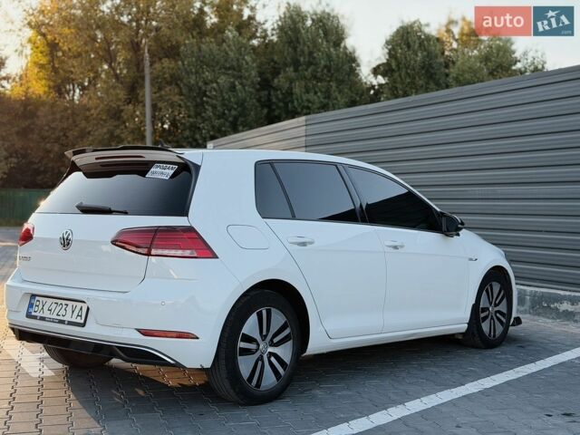 Белый Фольксваген e-Golf, объемом двигателя 0 л и пробегом 132 тыс. км за 12300 $, фото 11 на Automoto.ua